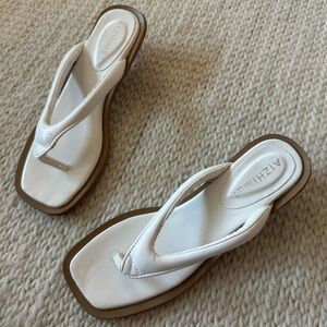 Boutique White Thong Sandals Block Sphere Heel 37 / 7